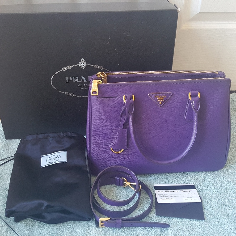Prada bag Year 2012😊@